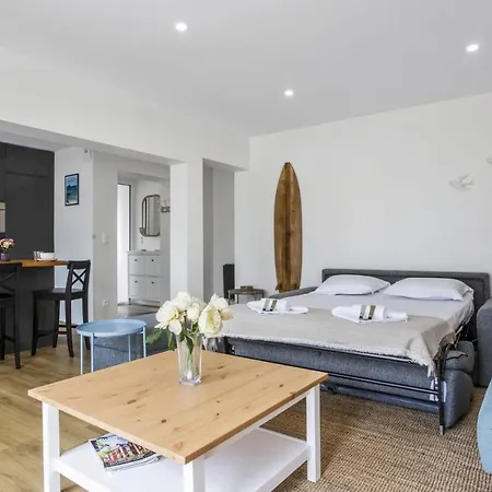 Apartament Harcet - Welkeys *